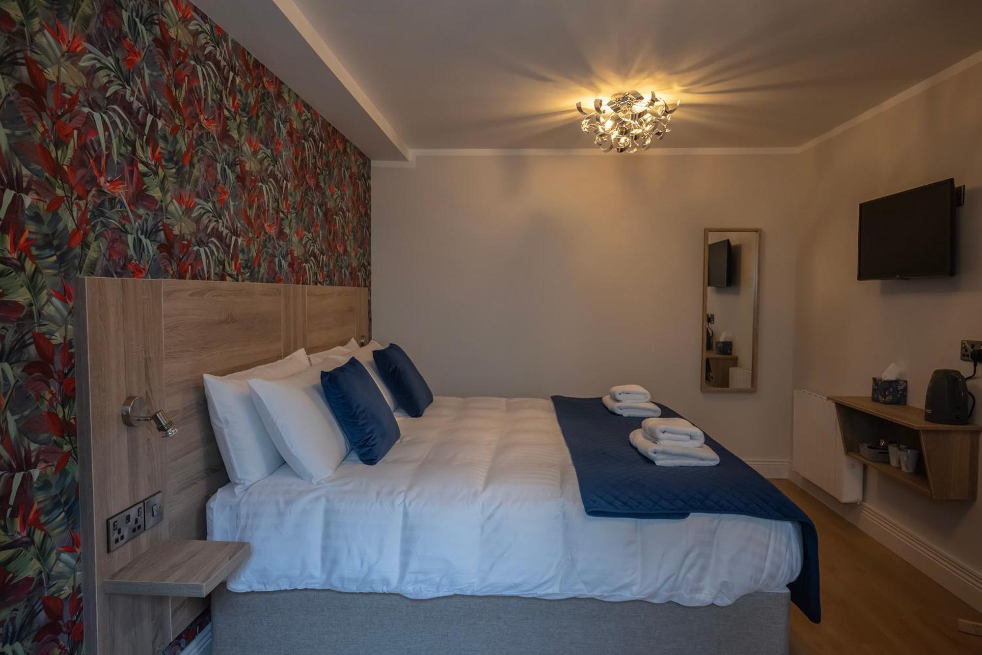 Selskar Court Accommodation Уексфорд Екстериор снимка